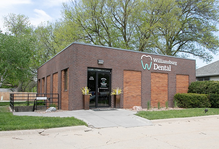 Exterior of Williamsburg Dental Northeast Lincoln